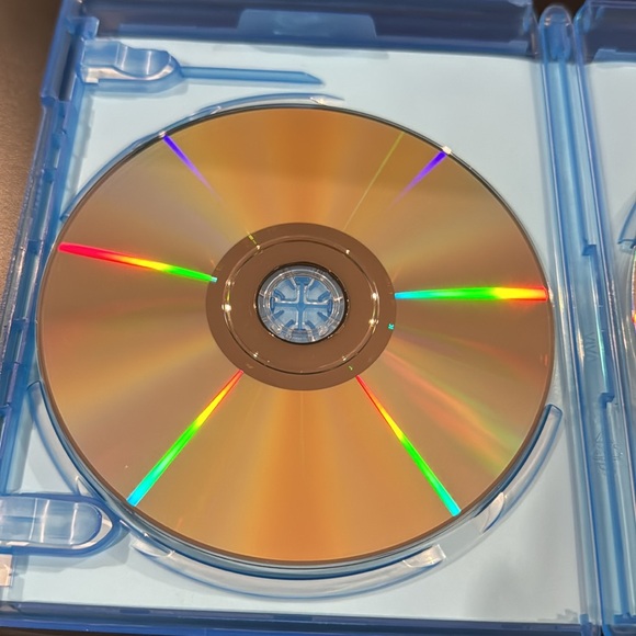 Curse of Chucky - Blu-ray & DVD Combo Set - Picture 4 of 5